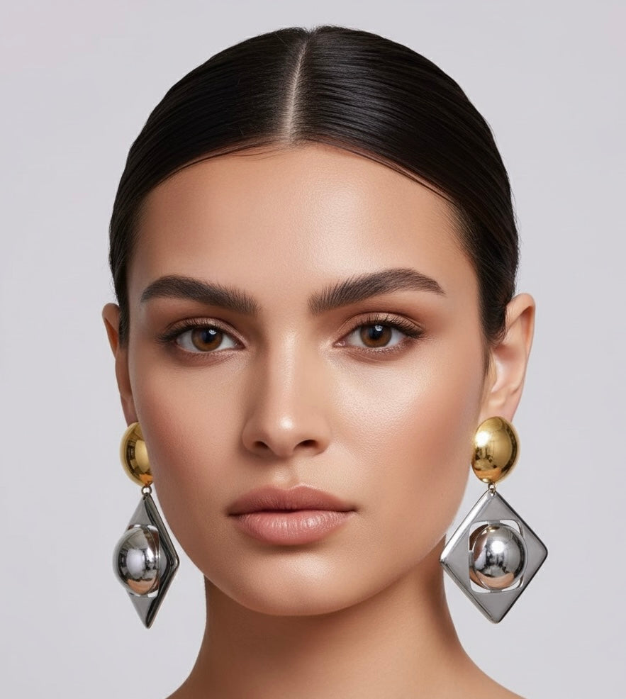 Contrast Geometric Dangle Earrings