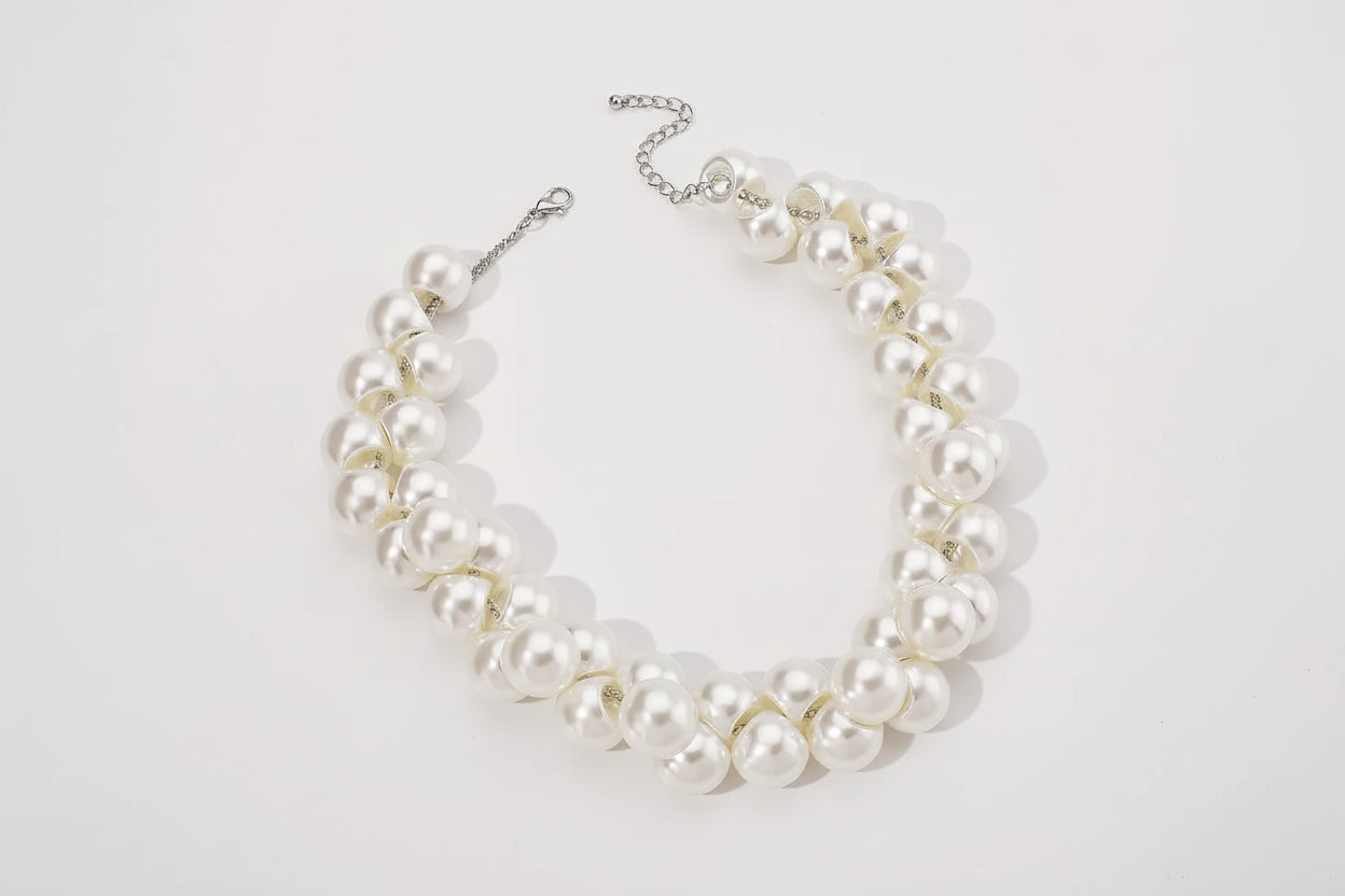 Chunky Pearls Necklace