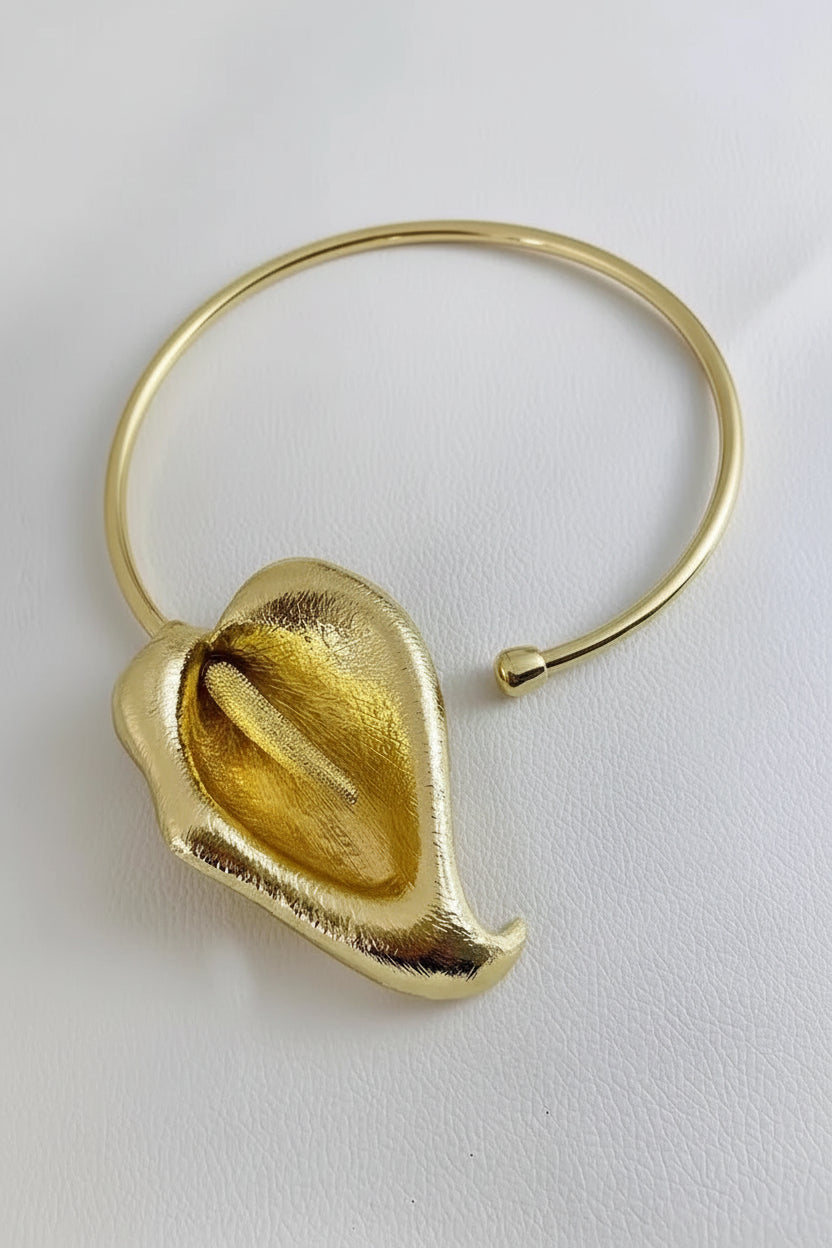 Orchid Flower Shape Necklace