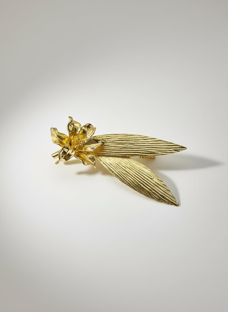 Leaf Tail Flower Brooch