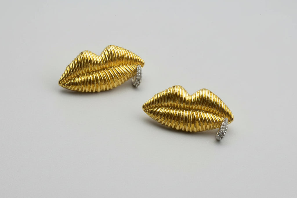 Lips Shaped Pierce Earrings
