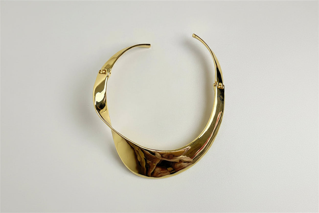 Statement Twist Necklace