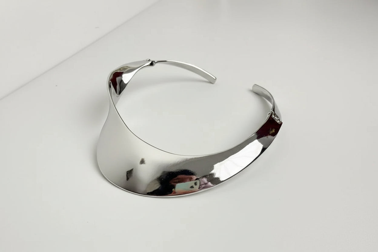 Statement Twist Necklace