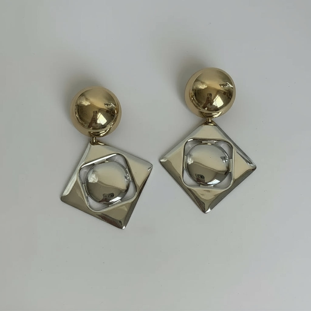 Contrast Geometric Dangle Earrings